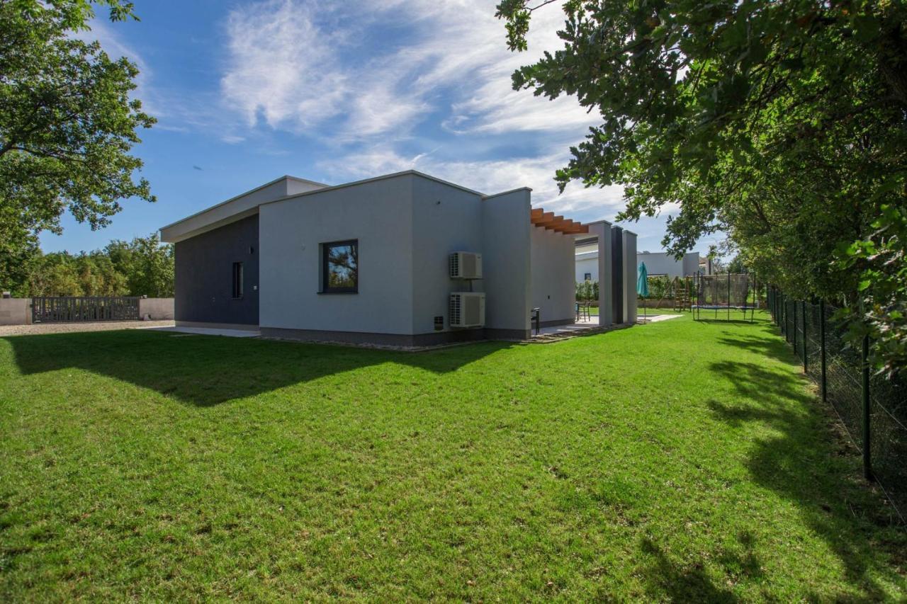 Villa Mariva Zminj Exterior photo
